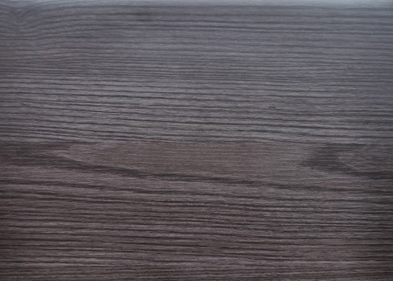 Phim trang trí PVC nổi bật màu gỗ óc chó cho cửa tủ